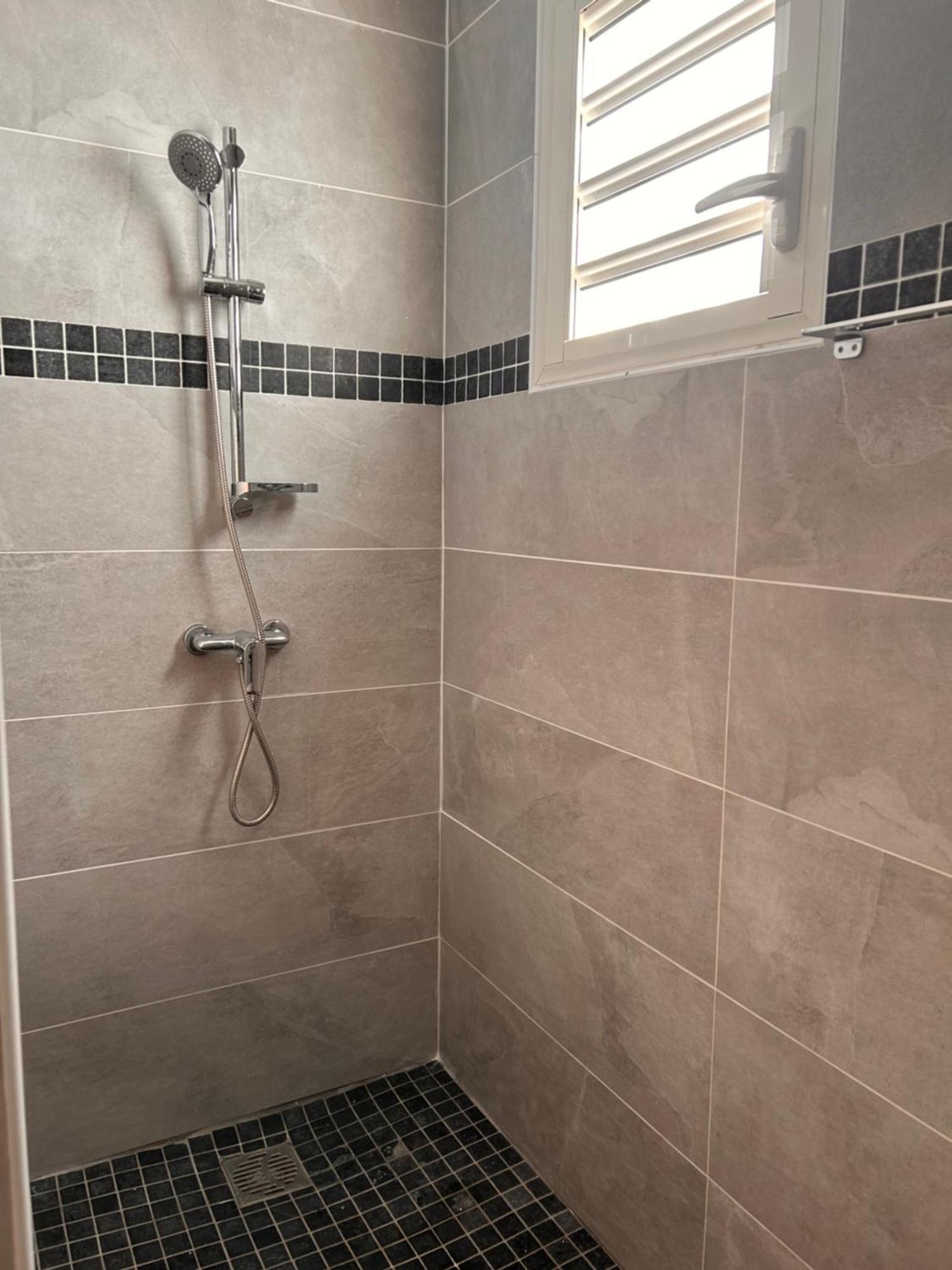 Logement Palmier Sainte-Rose Exterior photo