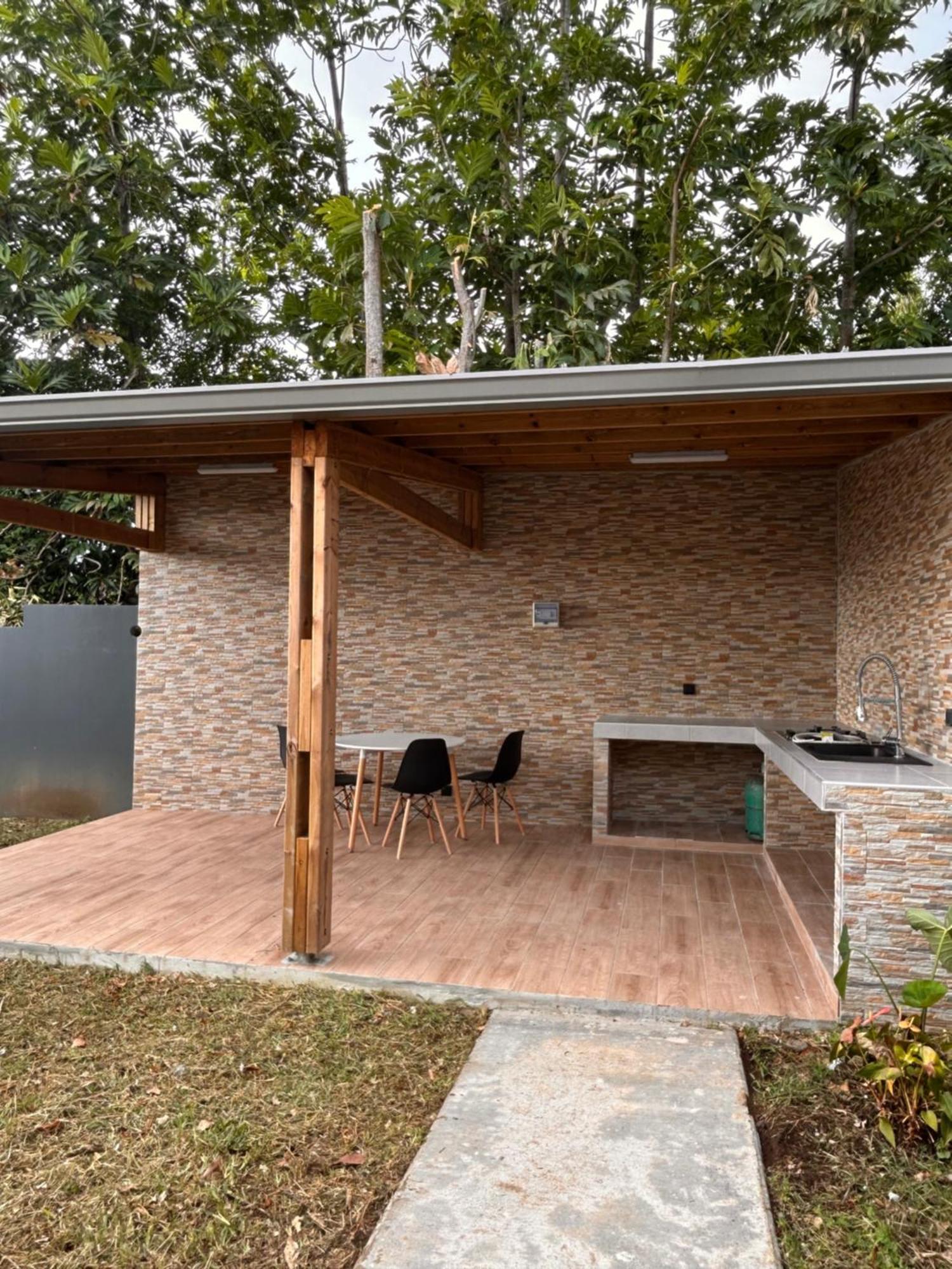 Logement Palmier Sainte-Rose Exterior photo